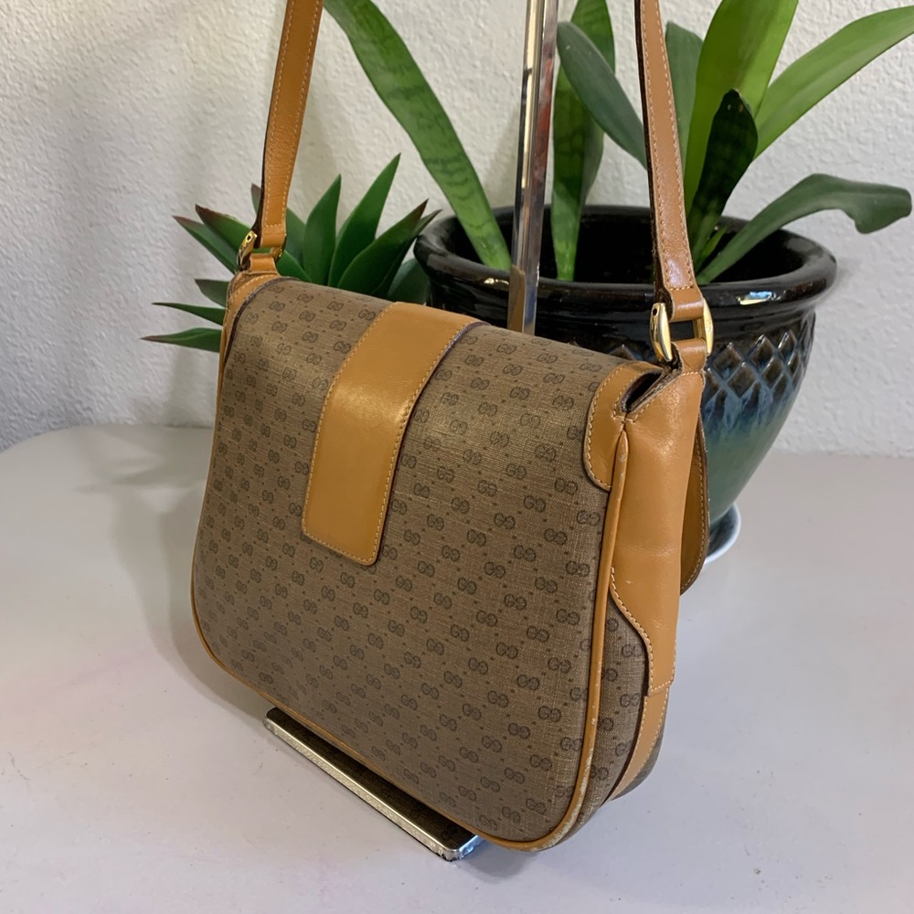 👜💕 Vintage GUCCI Crossbody Tan Leather Bag - Picture 4 of 13